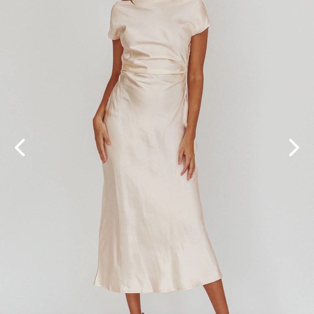 Selfie Leslie Loveland Cap Sleeve Cowl Back Midi Dress Oyster